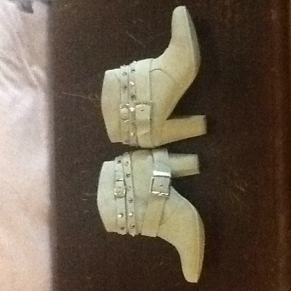 JLo booties. Size 9 1/2 - Picture 2 of 4